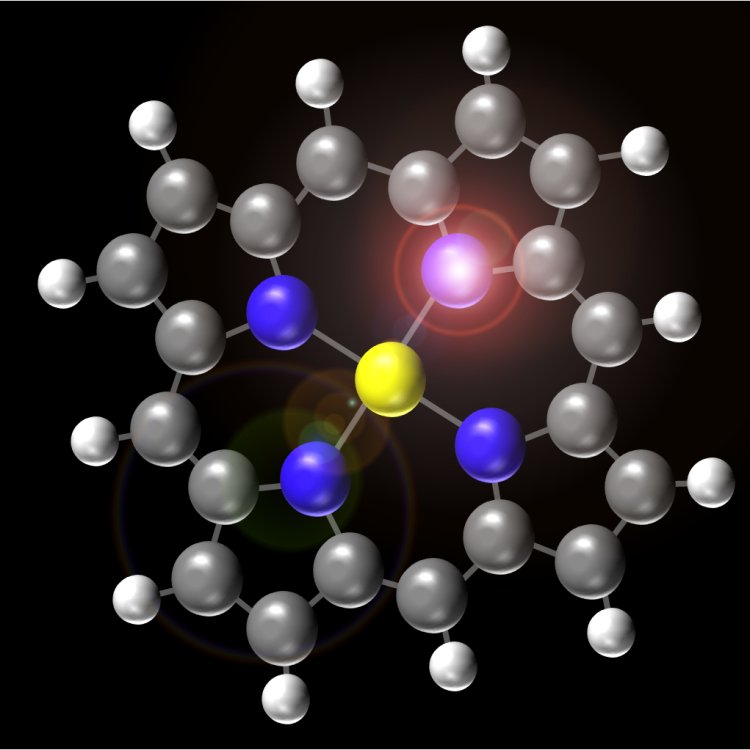 Inside a fluorescent molecule. The molecule shown in the picture belongs to the group of porphyrins; <i>heme</i>, the red pigment in blood cells, also belongs to the same group. Ho and collaborators have demonstrated that they are able to <i>zoom in</i> on a single molecule and create a map of its fluorescence, with a resolution never achieved before, thus showing, in quite fine detail, how the molecule works inside.